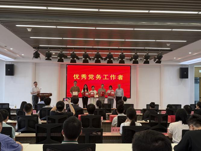 图片9.jpg 图片9.jpg