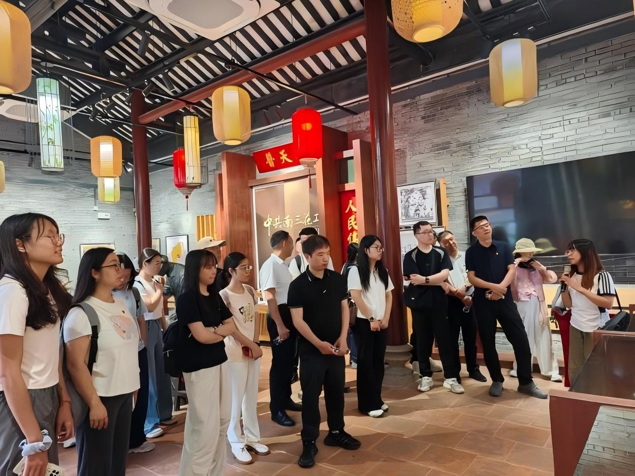 图片3.jpg 图片3.jpg